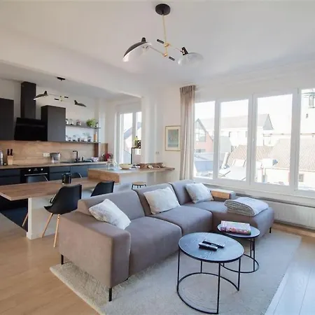 Plein Centre De Waterloo! 2